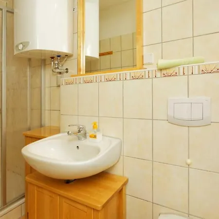 Hauptstrasse 13 Dhh 아파트